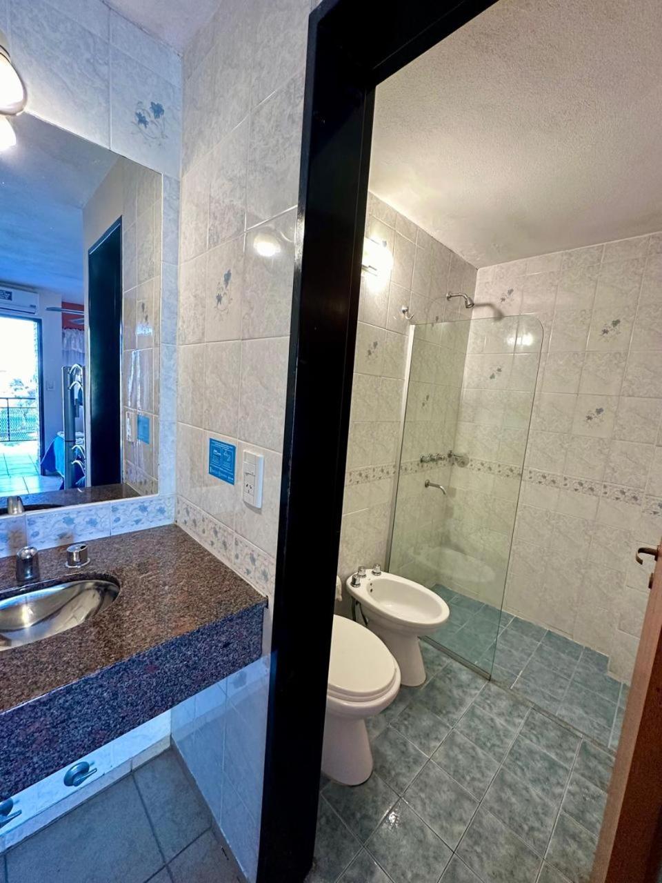 Hotel Carlos Paz فيلا كارلوس باز المظهر الخارجي الصورة
