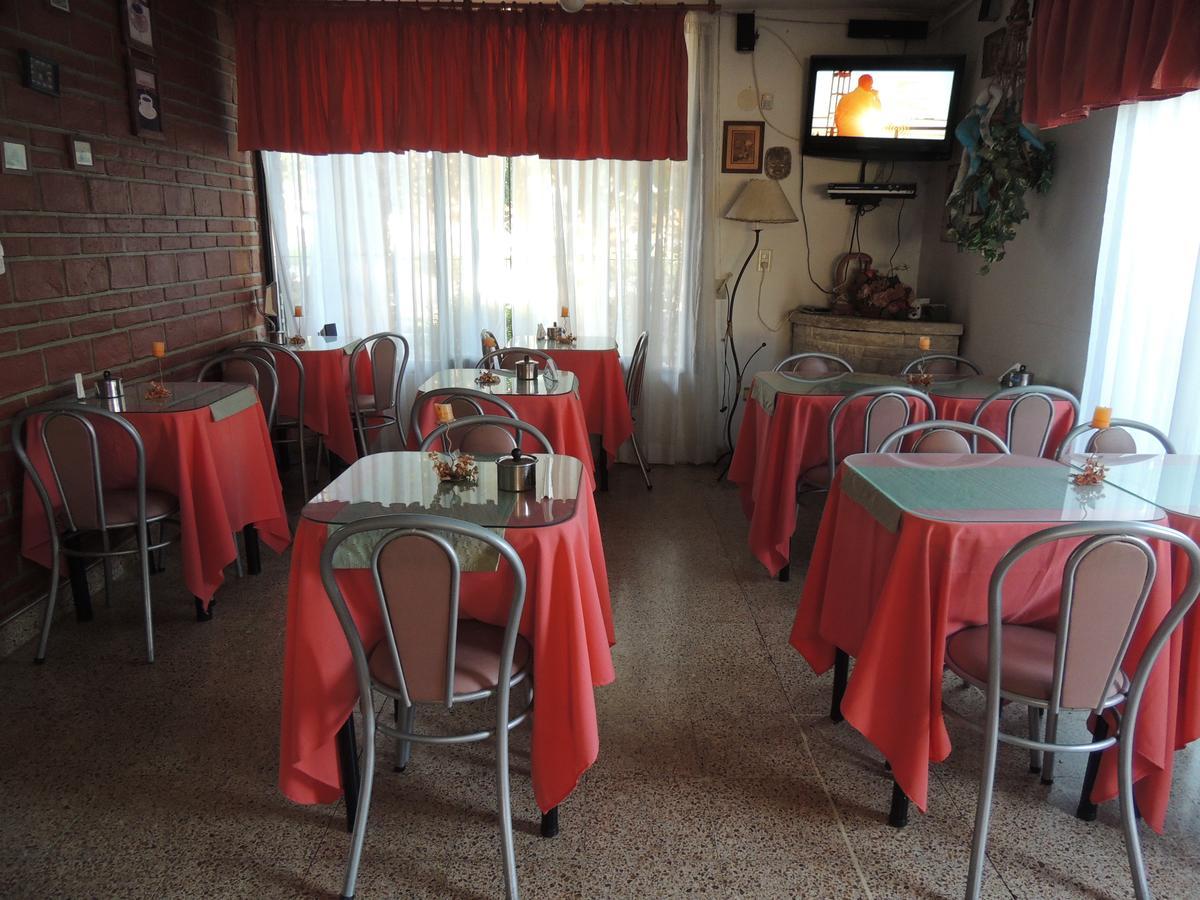 Hotel Carlos Paz فيلا كارلوس باز المظهر الخارجي الصورة