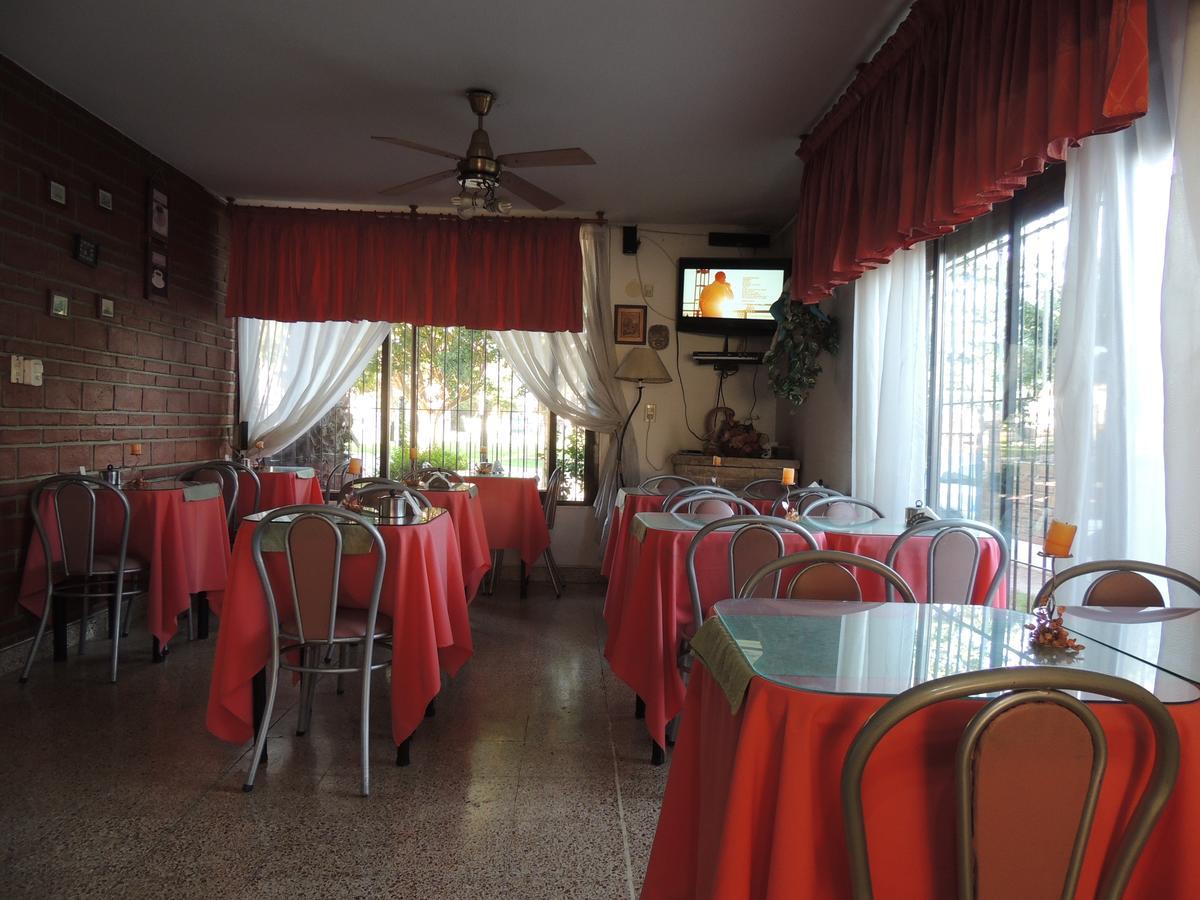 Hotel Carlos Paz فيلا كارلوس باز المظهر الخارجي الصورة