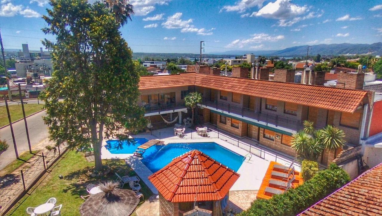 Hotel Carlos Paz فيلا كارلوس باز المظهر الخارجي الصورة