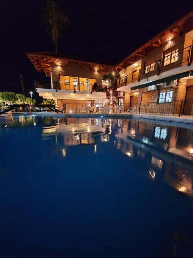 Hotel Carlos Paz فيلا كارلوس باز المظهر الخارجي الصورة