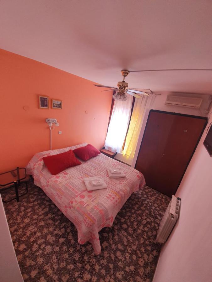 Hotel Carlos Paz فيلا كارلوس باز المظهر الخارجي الصورة